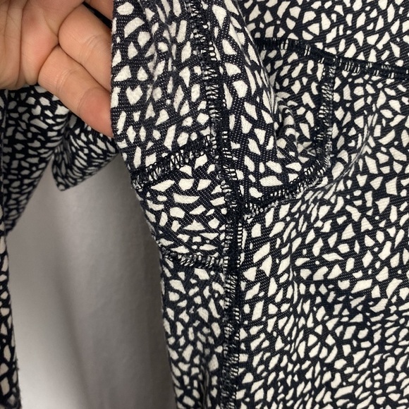 LULULEMON Wunder Under Crop (Hi-Rise) Miss Mosaic Black - Picture 9 of 13